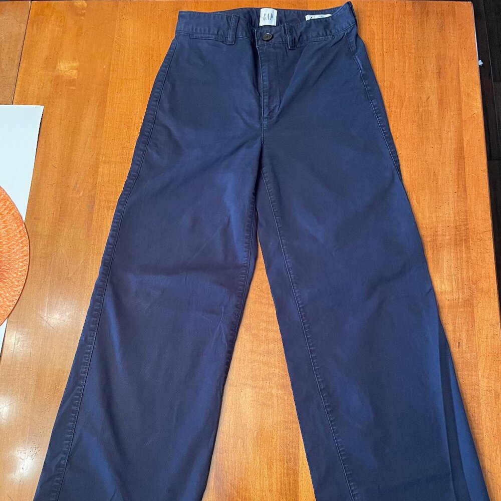 GAP High-Rise Stride Khakis Ankle Wide-Leg Pants | Size 4 | Excellent Condition